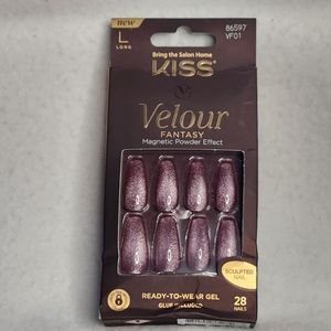 Kiss Velour Fantasy Ready To Wear Gel Nails